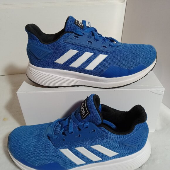 Adidas Cloudfoam SMA Kid's sz 2.5 - Picture 1 of 3